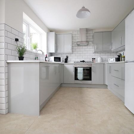 Family Home In The Charming Coastal Town Of Бари Екстериор снимка